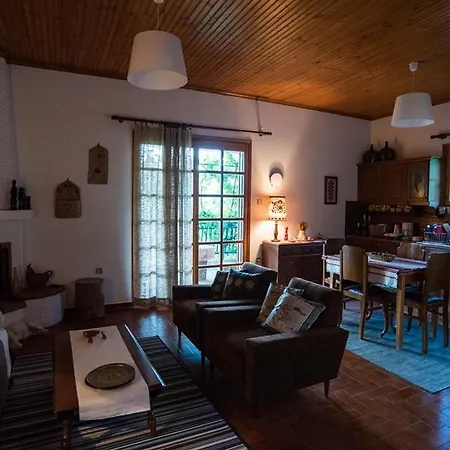 Mountain House, Peloponnese Apartmán Mánna