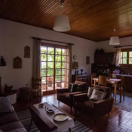 Mountain House, Peloponnese Apartment Manna