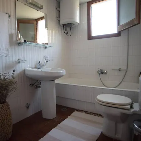 Mountain House, Peloponnese Manna