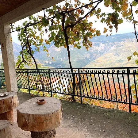Mountain House, Peloponnese * Mánna